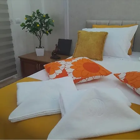 Bani's Cozy Lovely Apartament *